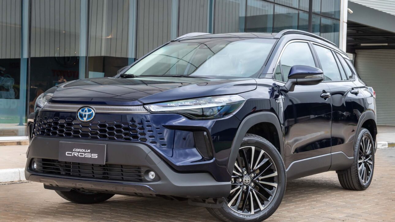 Toyota lidera la tecnología híbrido flex en Brasil mientras rivais corren para lanzar sistemas con etanol y electrificación. Entiende el avance del sector.