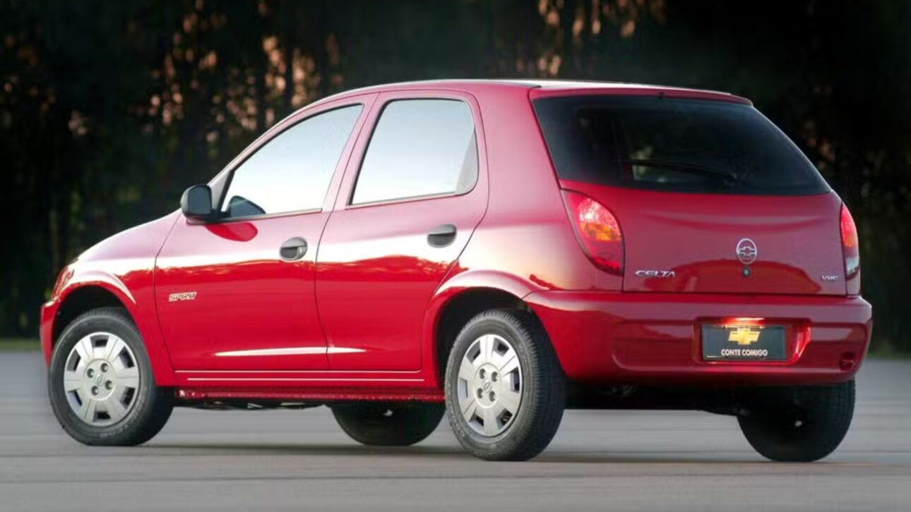 Confira preços e detalhes das principais versões do Chevrolet Celta usado e veja qual opção oferece melhor custo-benefício para iniciantes.