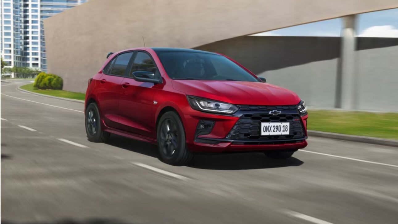El Chevrolet Onix Reacciona En El Mercado Con 9.524 Ventas En Noviembre, Supera 71 Mil En El Año Y Refuerza Competitividad Con Versiones Hasta R$ 130 Mil.