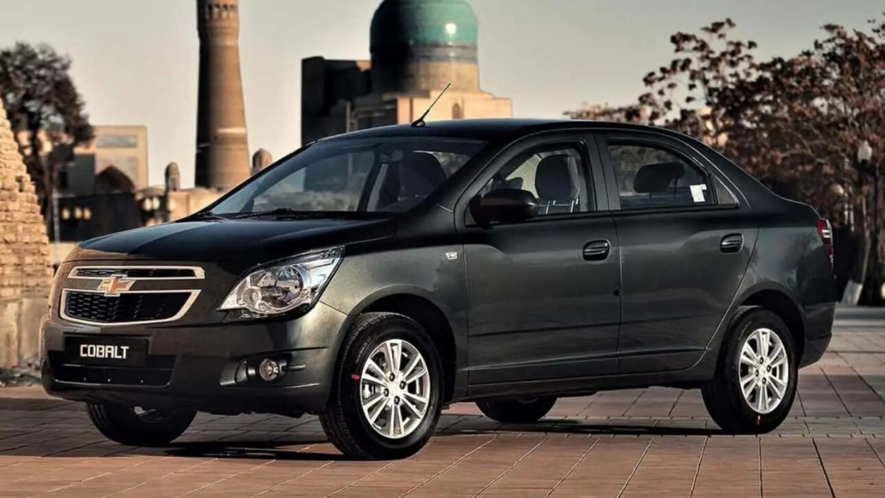 Chevrolet Cobalt LTZ 2020 ofrece motor 111 cv, maletero de 563 litros y gran relación calidad-precio, costando hasta R$ 20 mil menos que un Kwid.