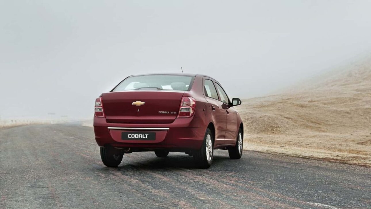 Chevrolet Cobalt LTZ 2020 ofrece motor 111 cv, maletero de 563 litros y gran relación calidad-precio, costando hasta R$ 20 mil menos que un Kwid.