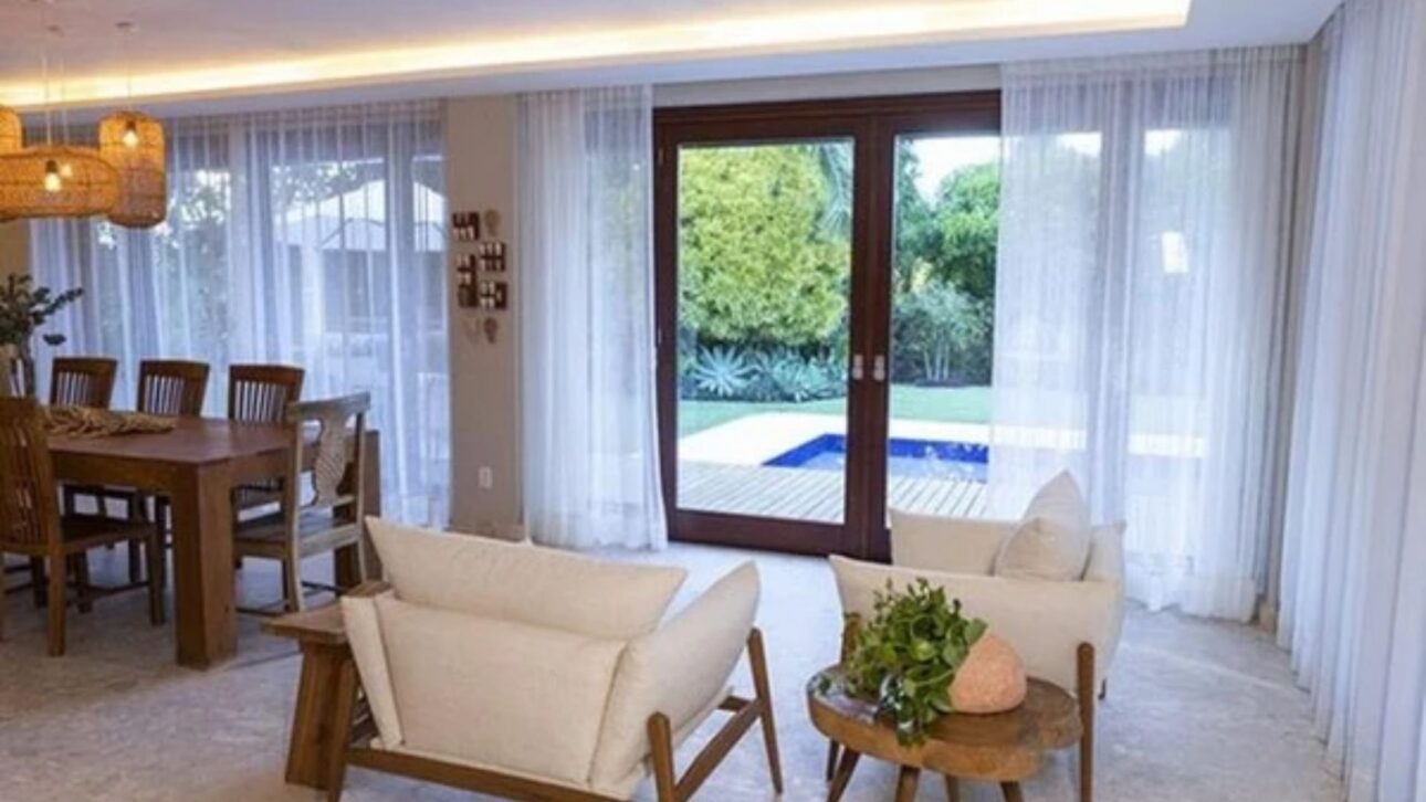 Residencia De Ivete Sangalo En Praia Do Forte Reúne Arquitectura Integrada, Mármol Baiano Y Escenario De La Live Exhibida Por La Globo.