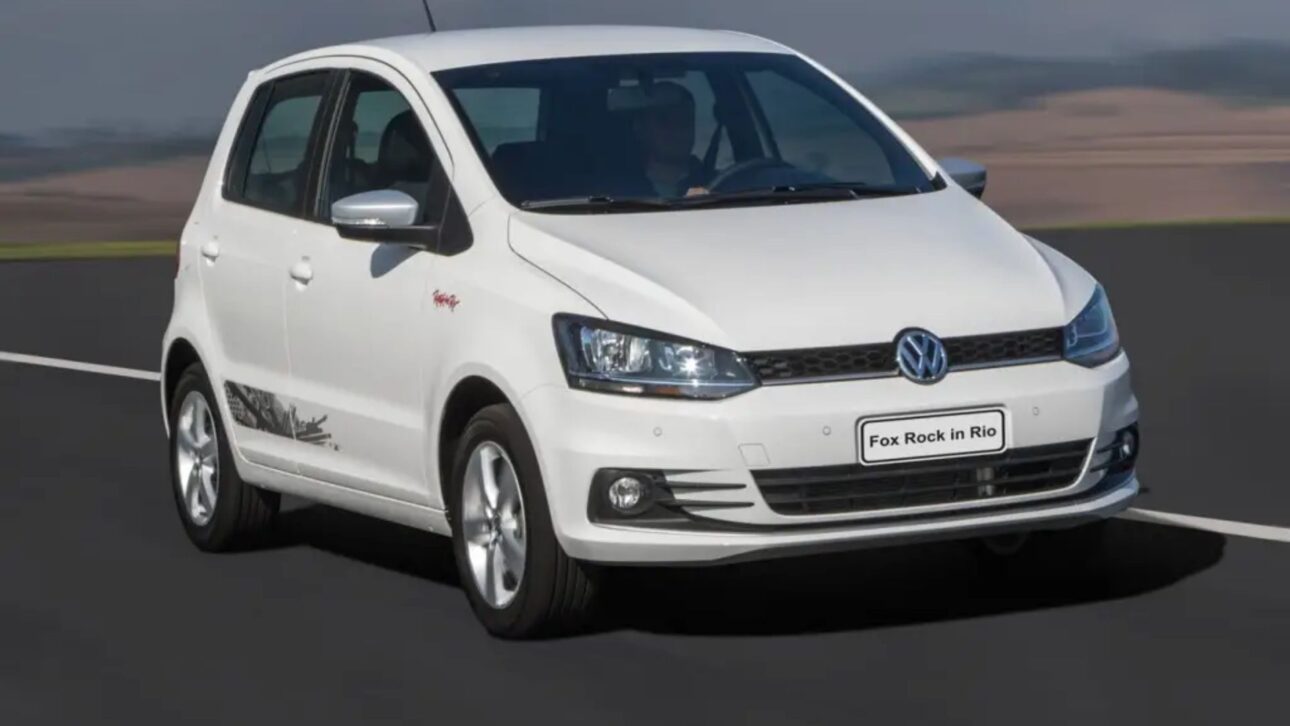 Fox Rock in Rio combina motor 1.6, llantas aro 15 y equipos completos por alrededor de R$ 34,9 mil. Vea detalles del hatch compacto especial.