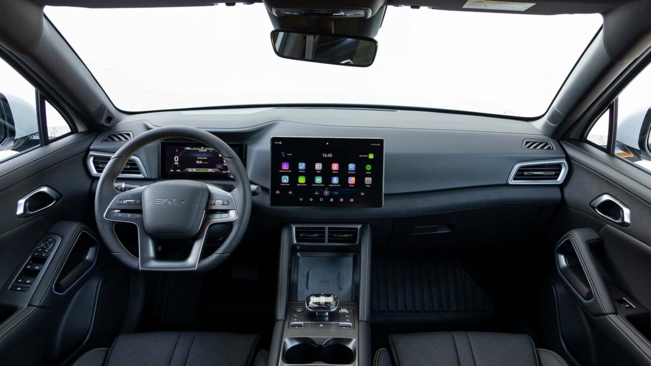 Nuevo BYD Yuan Pro híbrido plug-in llega en 2026 con 212 cv, hasta 1.000 km de autonomía y foco en eficiencia para disputar el segmento de SUVs compactos.