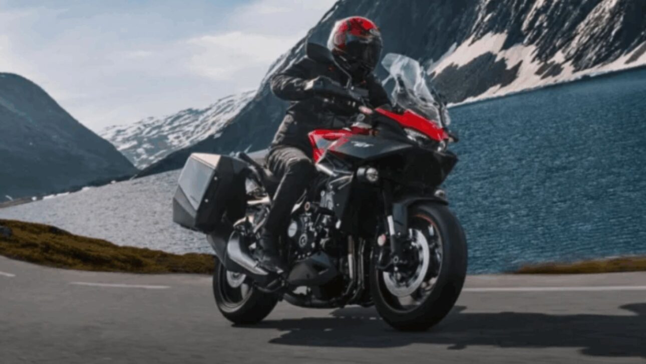 Honda CB1000GT 2026 combina motor 1000cc, suspensión electrónica, tecnología avanzada y confort para largas travesías en una sport-tourer completa.