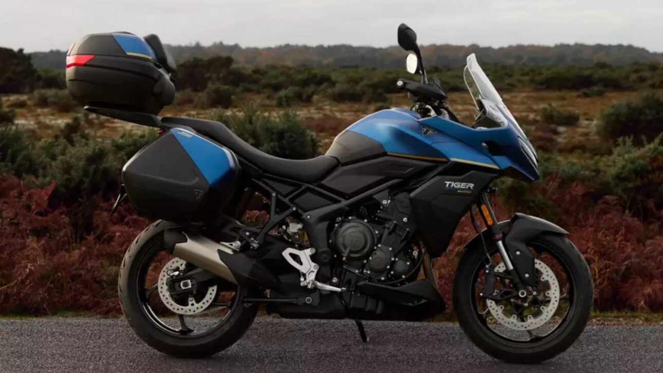 La nueva Triumph Tiger Sport 800 Tour 2026 trae 115 cv, paquete touring completo, conectividad y equipaje integrado para competir entre las sport-touring.