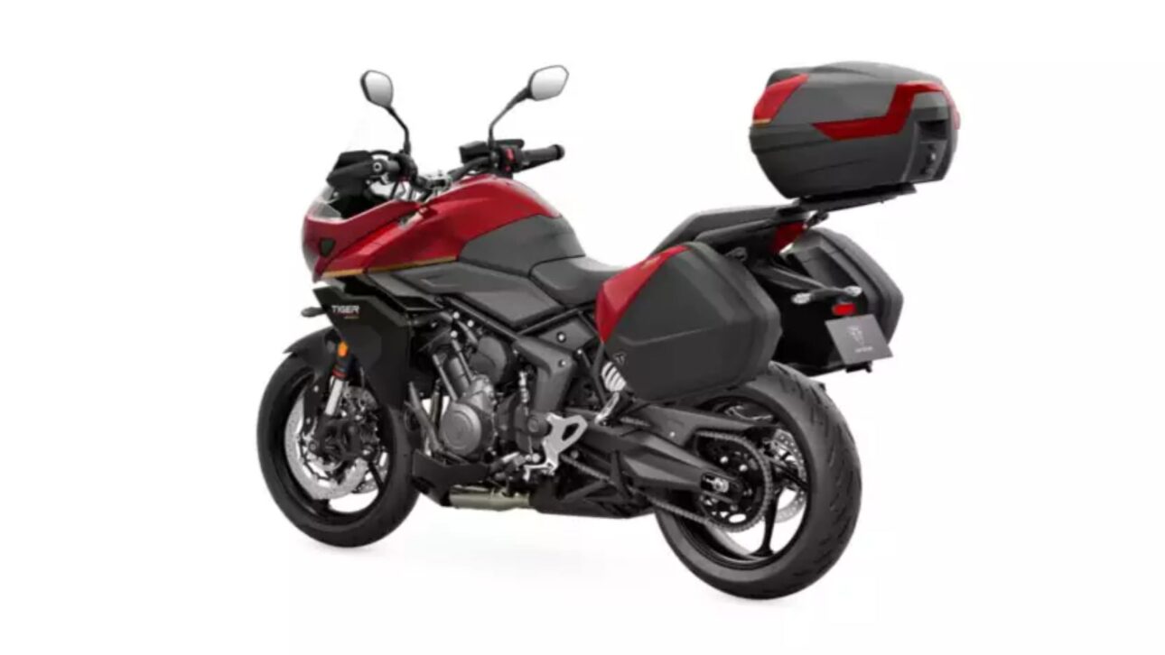 La nueva Triumph Tiger Sport 800 Tour 2026 trae 115 cv, paquete touring completo, conectividad y equipaje integrado para competir entre las sport-touring.