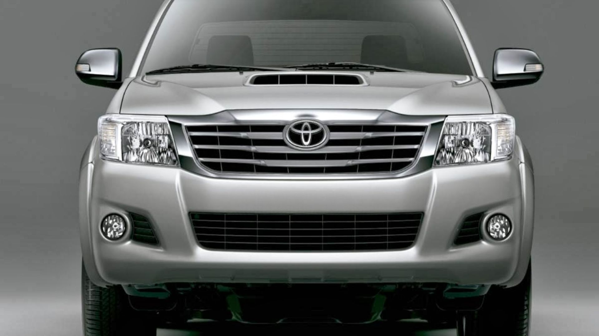 Hilux SRV 3.0 usada surge por menos de R$ 80 mil, com 163 cv, tração 4x4 e capacidade para 1 tonelada, atraindo quem busca robustez.