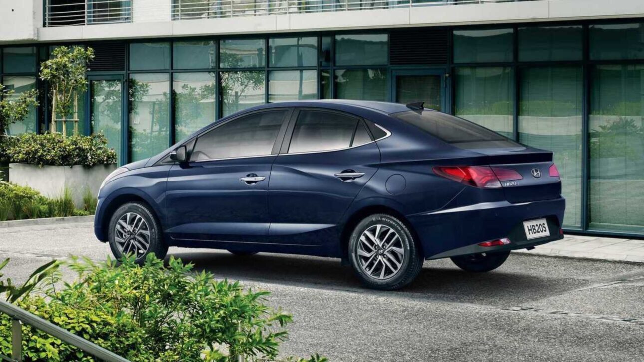 Hyundai HB20S 1.6 automático 2020 combina motor del Creta, caja Aisin, buen consumo y precio competitivo, convirtiéndose en fuerte opción entre sedanes usados.