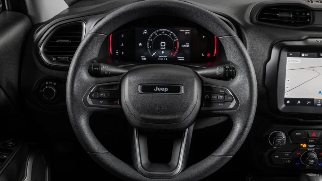 Renegade Altitude 2026 se vuelve más barato que el Cronos 1.3 CVT y destaca por su motor turbo, paquete robusto y consumo competitivo.