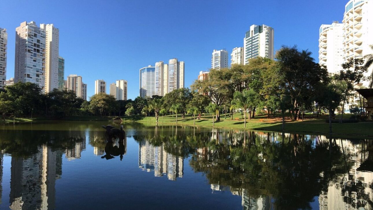 Goiânia se destaca internacionalmente com 94 m² de área verde por habitante, índice que supera parâmetros globais y refuerza debates sobre urbanismo y calidad de vida.