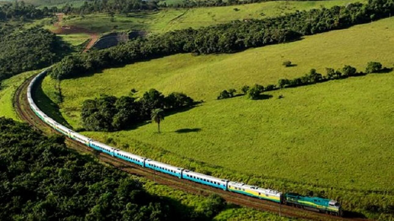 Vea quién tiene derecho a pasajes gratuitos o con descuento en el Tren Vitória–Minas, reglas por edad e ingresos, plazas limitadas y cómo emitir el boleto.