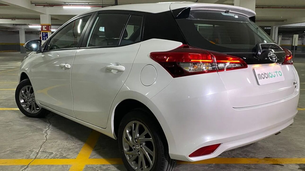 Toyota Yaris Hatch lidera rentabilidad en el mercado de usados, con giro rápido, precio medio de R$ 98 mil y margen de lucro de 11,3%, según estudio del sector.