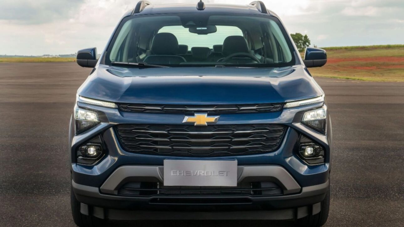 Chevrolet Spin 2025 tiene relatos de falla en el DRL en LED, cambio costoso del faro, negativa de garantía y riesgo de multa al circular con luz apagada.