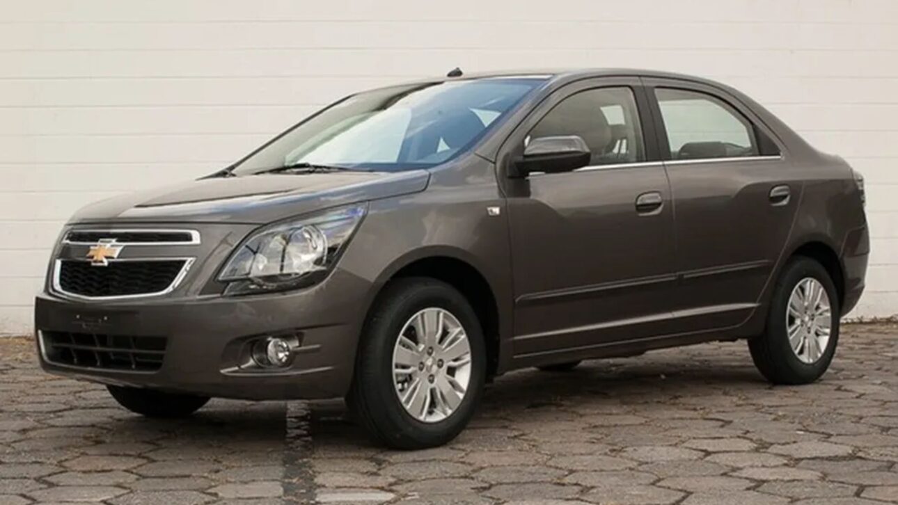 Los coches criticados por el diseño sorprenden en el mercado de usados al mantener alta demanda, buena liquidez y mantenimiento simple en Brasil.