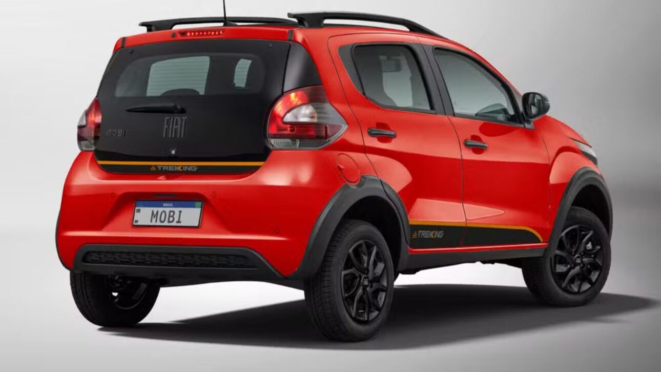 El Fiat Mobi Trekking 2026 Gana Motor Firefly Y Dirección Eléctrica, Hace 12,5 km/l En La Ciudad, Pero Con Opcionales Pasa De R$ 87 Mil Y Levanta Dudas Sobre Costo-Beneficio.
