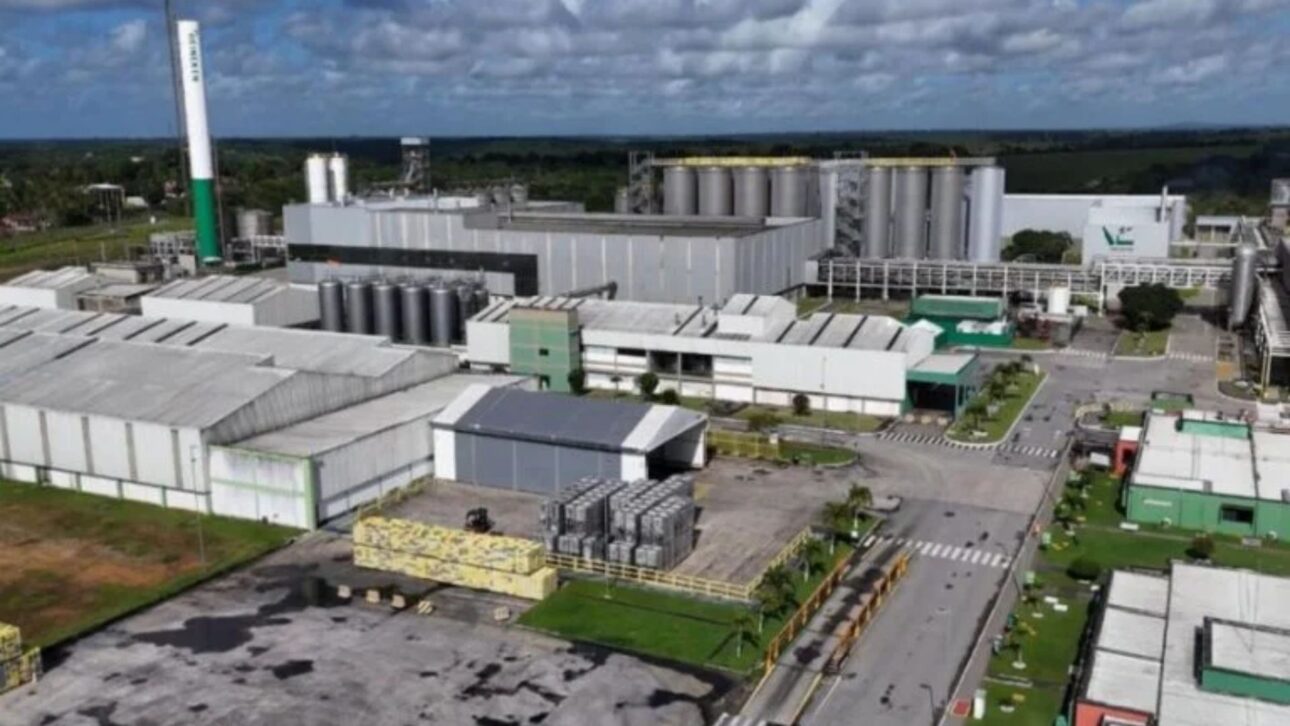 Heineken cierra fábrica en Pacatuba, en Ceará, despide a cerca de 350 trabajadores y confirma estrategia ligada a cambios en el mercado cervecero.