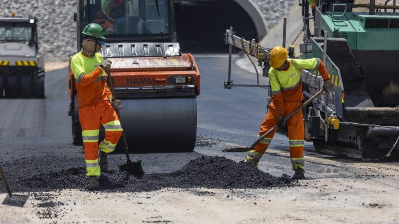 Tramo Norte del Rodoanel de São Paulo avanza con inversión de R$ 3,4 bilhões, uso de asfalto SMA de Fórmula 1 y promesa de seguridad.