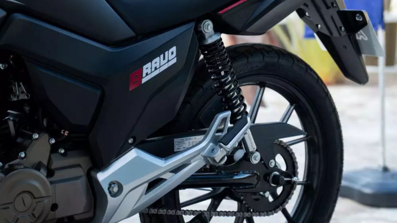 Avelloz confirma la AZ170 Bravo, moto street brasileña de 170 cc, 18,3 cv y consumo estimado de 35 km/l, con lanzamiento previsto para 2026.