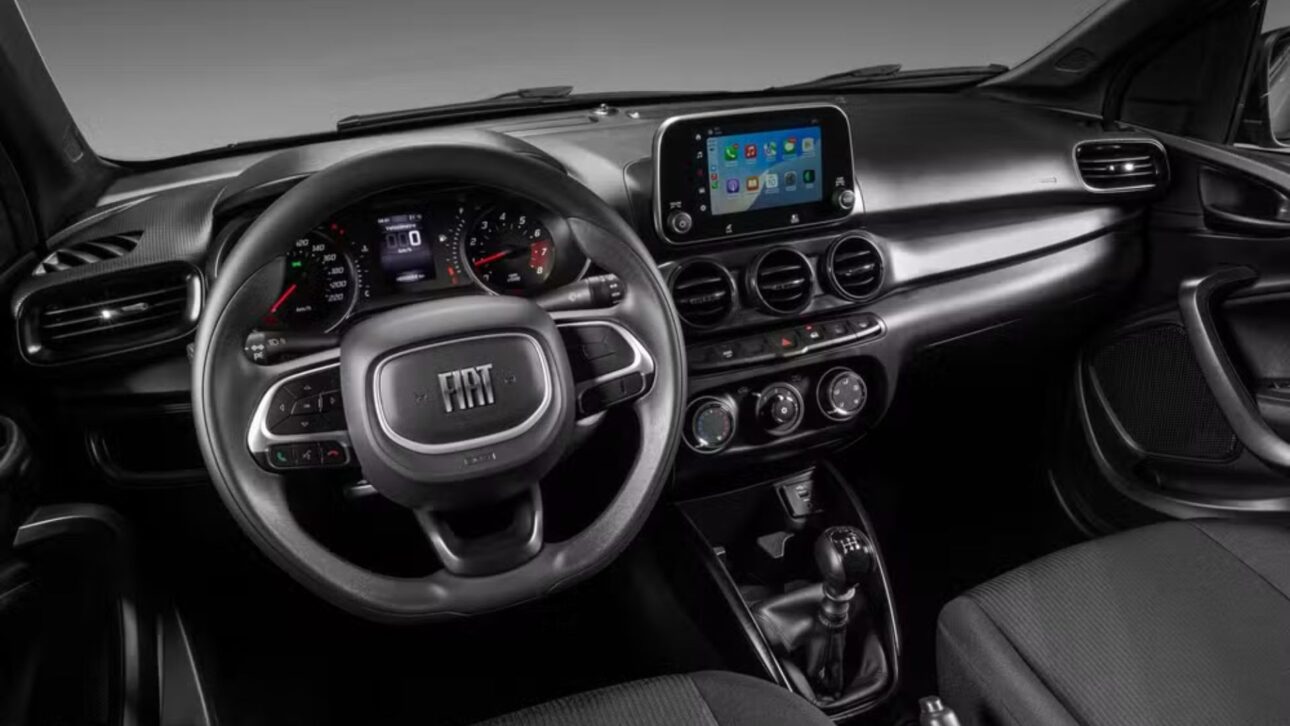 Fiat Cronos 1.3 mantiene espacio en el mercado con maletero de 525 litros, motor aspirado y propuesta racional en medio del avance de los SUVs.