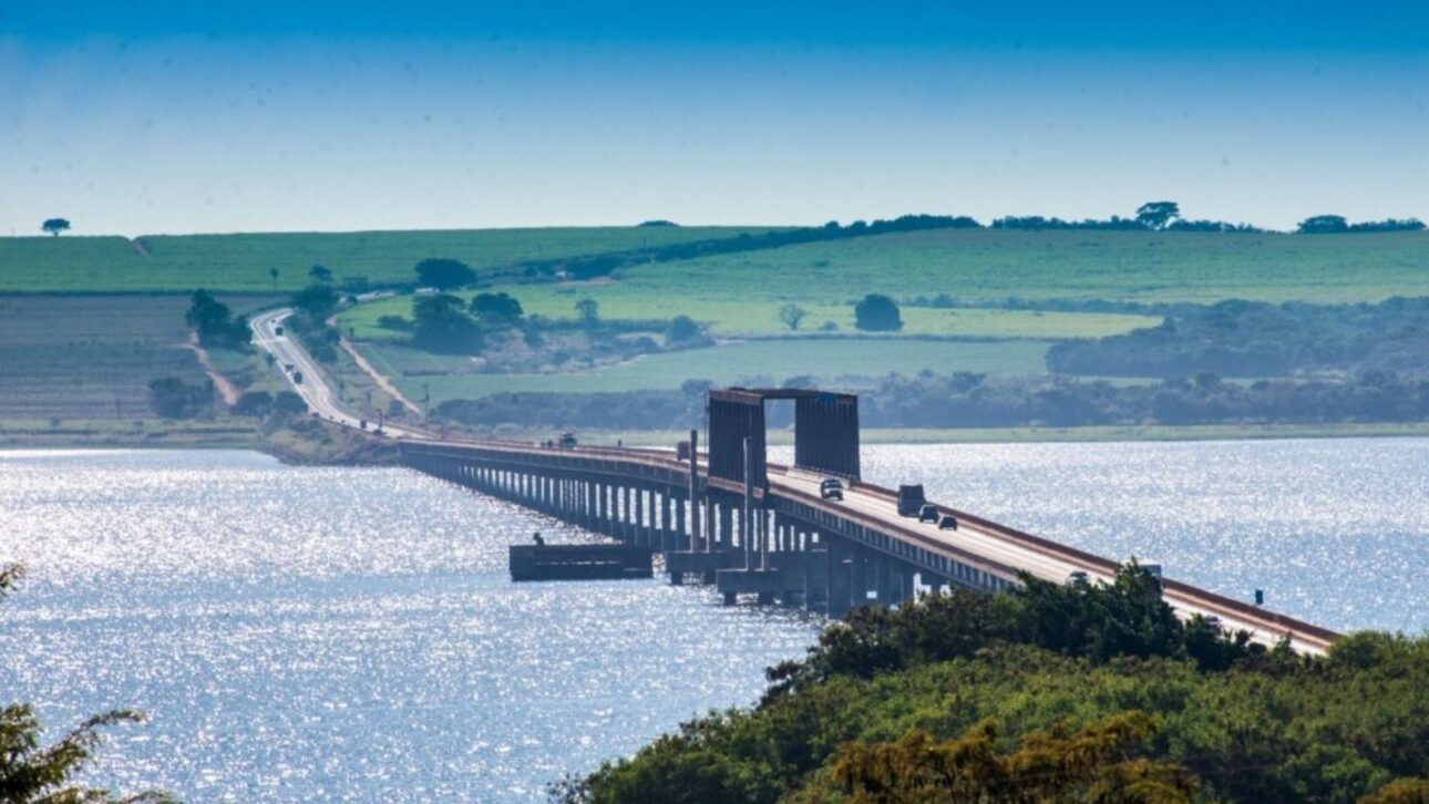 La Obra del Mayor Puente de São Paulo Sobre el Río Tietê Llega al 60%, Tendrá 2,4 km en la SP-333, Inversión de R$ 373 millones y Entrega Prevista para 2026.