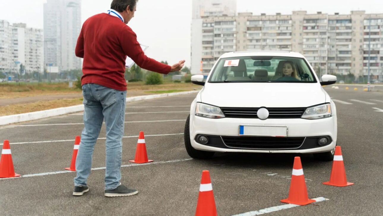 Nuevo modelo de la CNH amplía uso del app CNH de Brasil y abre espacio para instructores autónomos actuar fuera de las autoescuelas.