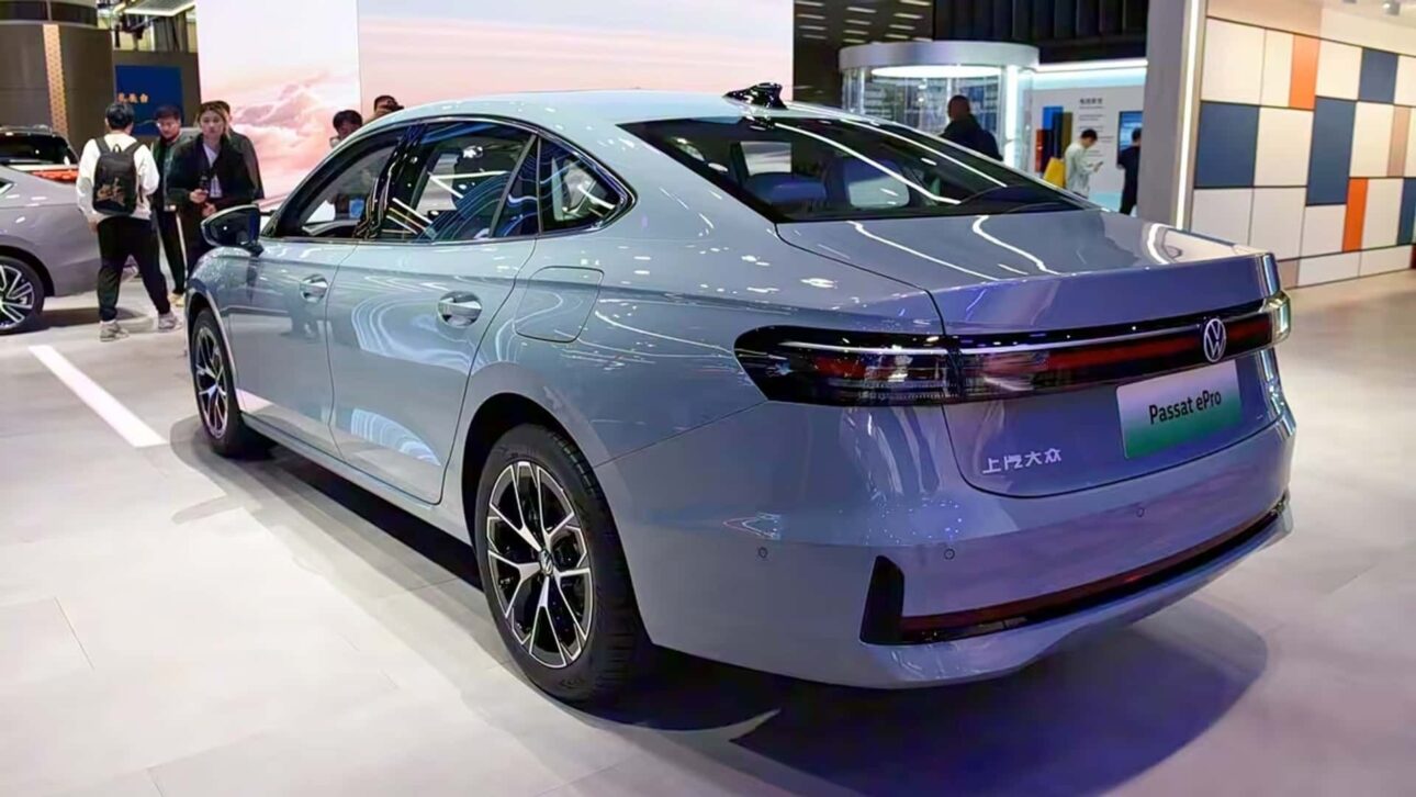 Volkswagen confirma Passat ePro híbrido enchufable con hasta 1.300 km de autonomía, 323 cv y estreno prevista para 2026, inicialmente enfocada en el mercado chino.