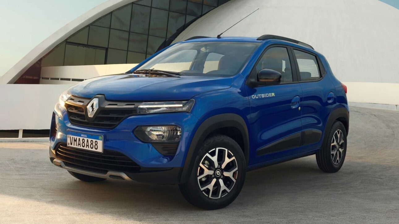 Renault Kwid seminovo é opção de entrada no mercado de usados recentes, com foco em consumo eficiente, manutenção simples e equipamentos de segurança que passaram a ser oferecidos nas versões mais novas. (Créditos/ Divulgação Renault)