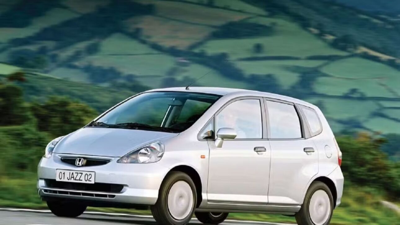 Coches usados conocidos por la resistencia, mantenimiento simple y piezas baratas siguen valorizados en Brasil, incluso con alta quilometragem e anos de uso intenso.