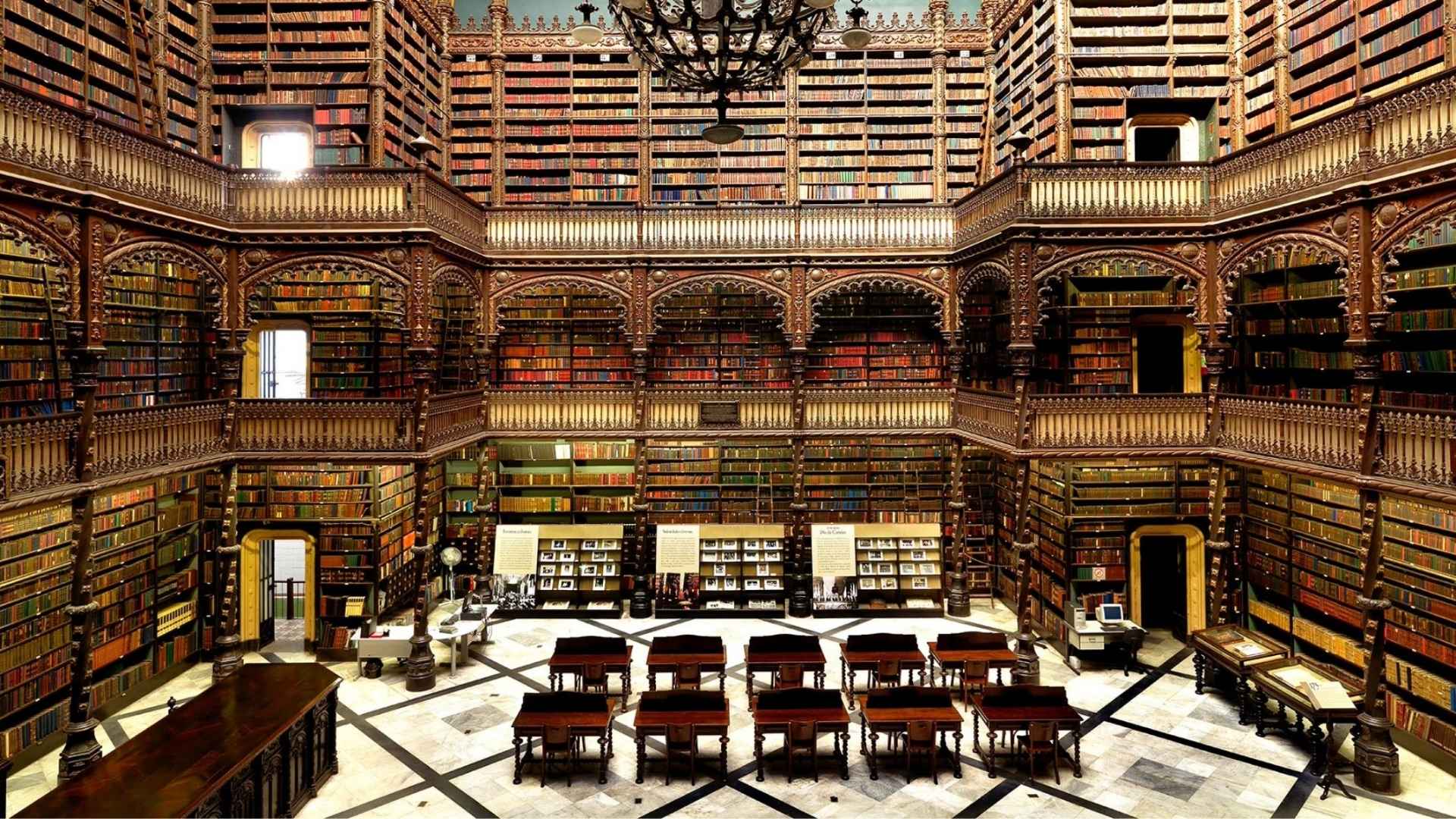 Biblioteca Nacional do Brasil reúne cerca de 10 milhões de itens e cresce por depósito legal, funcionando como cofre da memória intelectual do país.