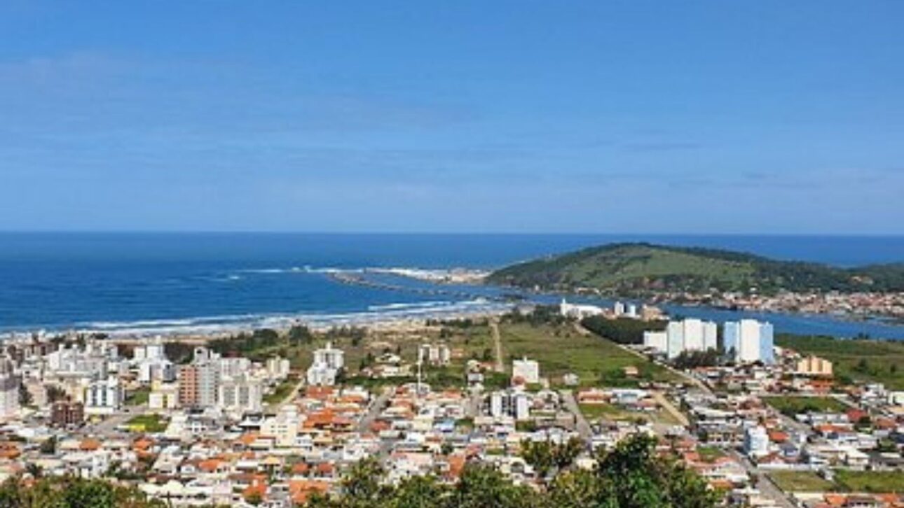 Pescaria Brava tiene 106,853 km², 10 mil moradores y fue instalada en 2013, pero surgió de un distrito creado en 1857, según datos oficiales del IBGE.