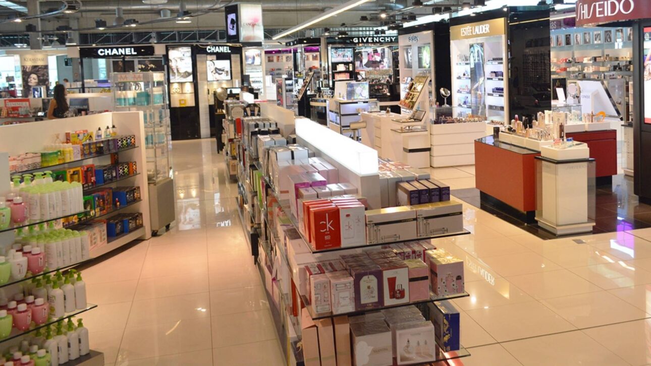 Brasileños amplían rutas de compras en el exterior y pasan a buscar free shops en ciudades de Uruguay, como Rivera y Río Branco, siguiendo reglas fiscales.