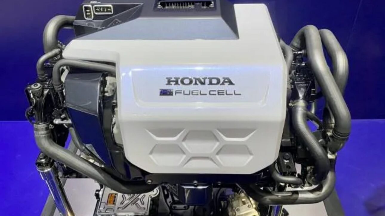 Protótipo de motor a hidrogênio da Honda ilustra pesquisas em combustão alternativa, frequentemente citadas em debates sobre motores sem bateria e novas rotas energéticas. (Imagem: Divulgação/Honda)