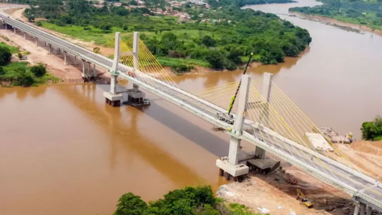 En Marabá, la inversión millonaria en puente e infraestructura transforma la ciudad en un hub logístico de minería y agronegocio y cambia la economía local.