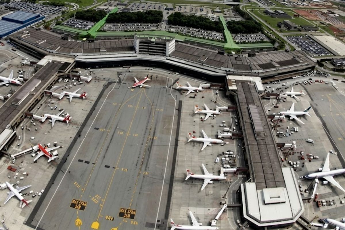 Investimento e modernização no maior aeroporto do Brasil trazem expansão de terminais e melhorias na infraestrutura aeroportuária até 2029 em Guarulhos.