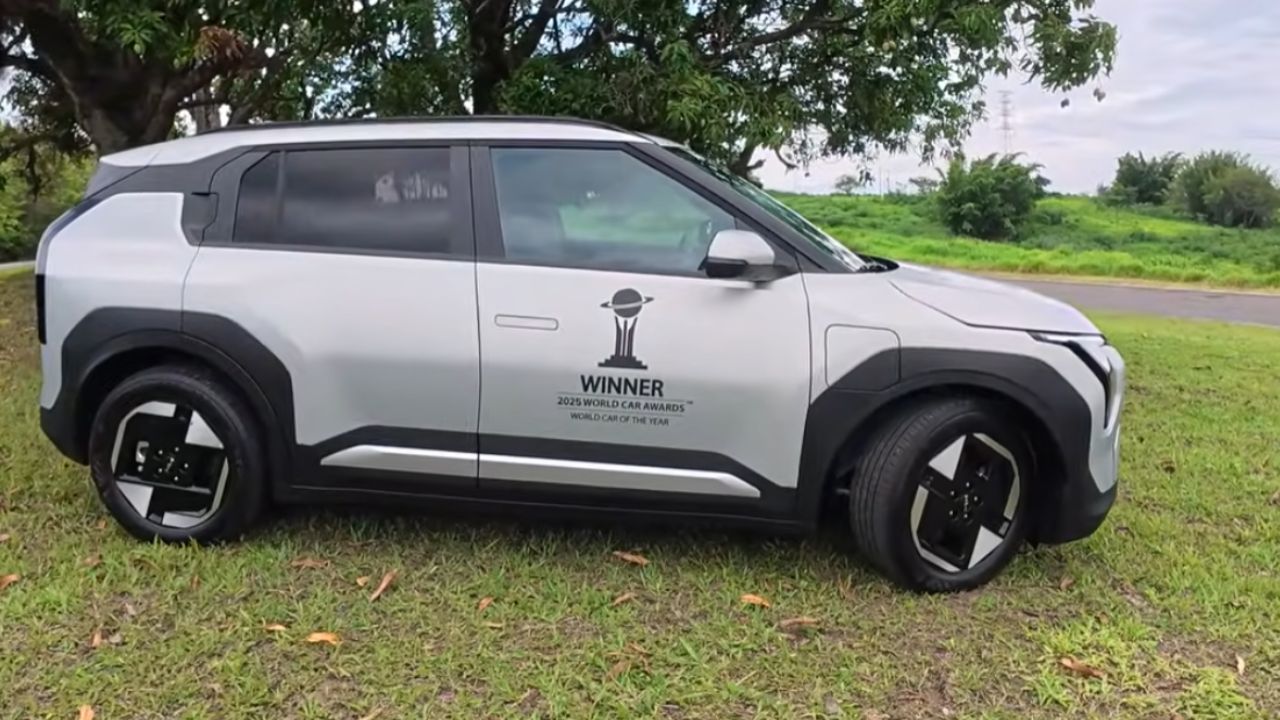 SUV compacto Kia EV3 entra no mercado de carros elétricos com 600 km de autonomia e produção no México que ajuda a reduzir preço no Brasil.