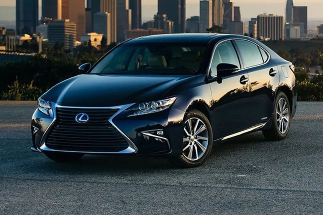 Lexus ES 350, sedán V6 de lujo con mecánica Toyota y V6 3.5 aspirado, puede costar menos que SUV cero kilómetros en Brasil.