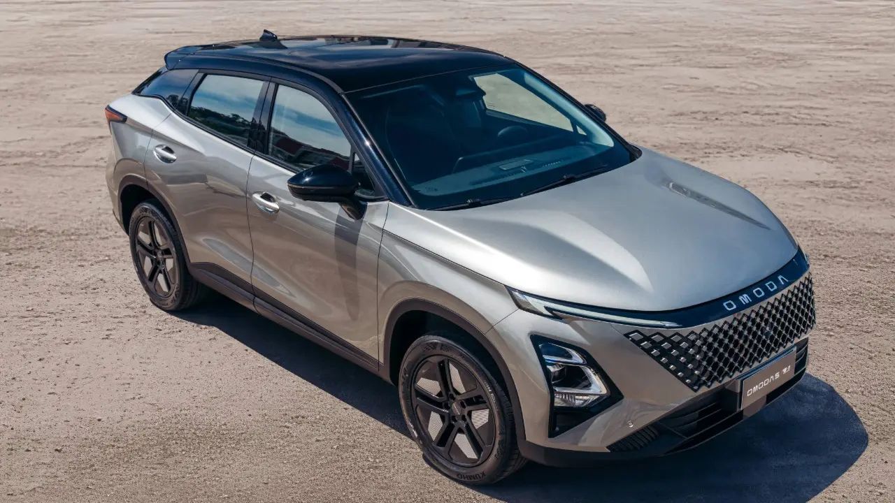 Omoda 5 híbrido 2026 llega como SUV compacto de alto costo-beneficio, consumo bajo, autonomía superior a 700 km y paquete tecnológico que presiona rivales.