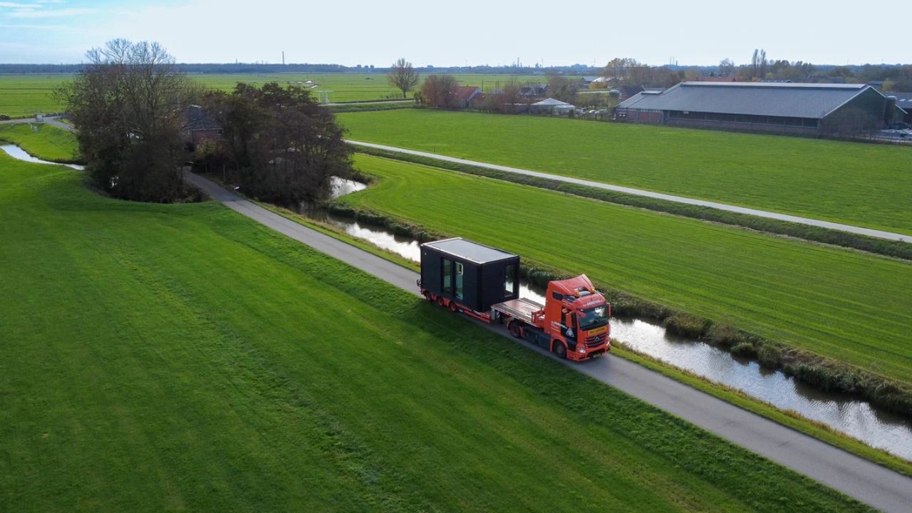 A Holanda abre a primeira fazenda de carne cultivada do mundo, unindo biotecnologia e produção rural para transformar a forma como a proteína é produzida.