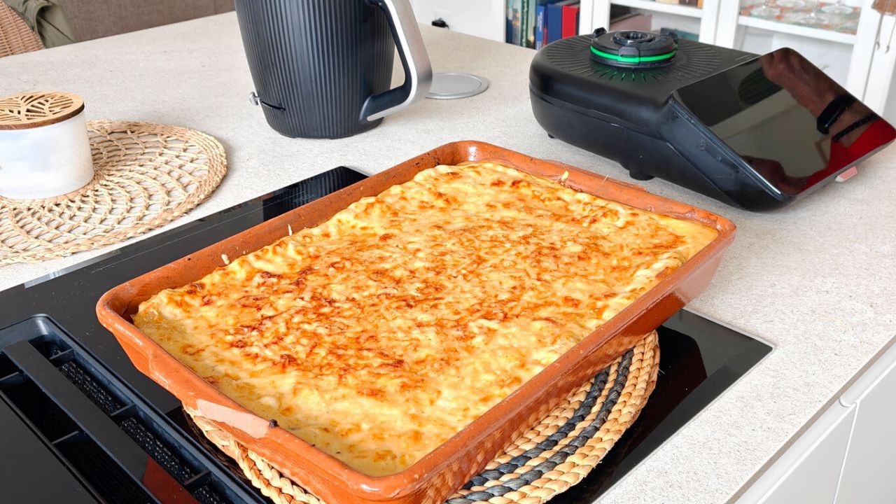 robot de cocina TM7 con pantalla y Cookidoo trae recetas guiadas, más silencio y control al tacto. Ve lo que cambia en el Thermomix.