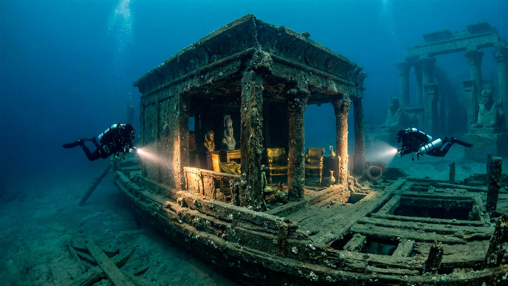 Tesouro perdido no fundo do mar, barco de luxo de 2 mil anos reaparece em Alexandria e muda o que se sabia sobre festas no Egito Antigo