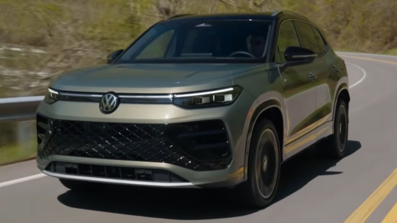 Toyota Yaris Cross en el Latin NCAP. Volkswagen reacciona. Ford Everest confirmado. Kia Celtos renovado. Entiende el impacto en el mercado.