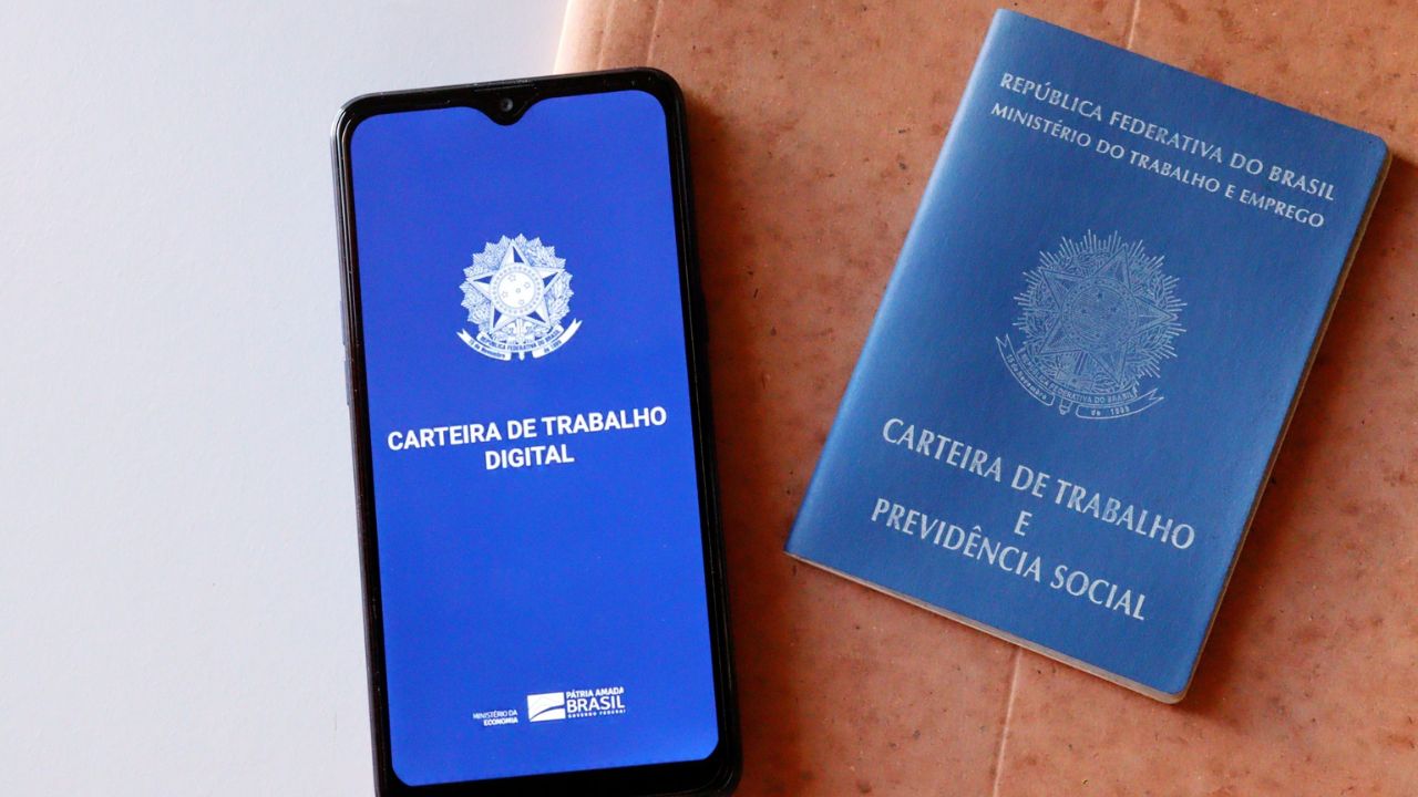 Descubra o que é a carteira de trabalho digital, como funciona, como acessar pelo celular e as principais vantagens para acompanhar contratos e benefícios.