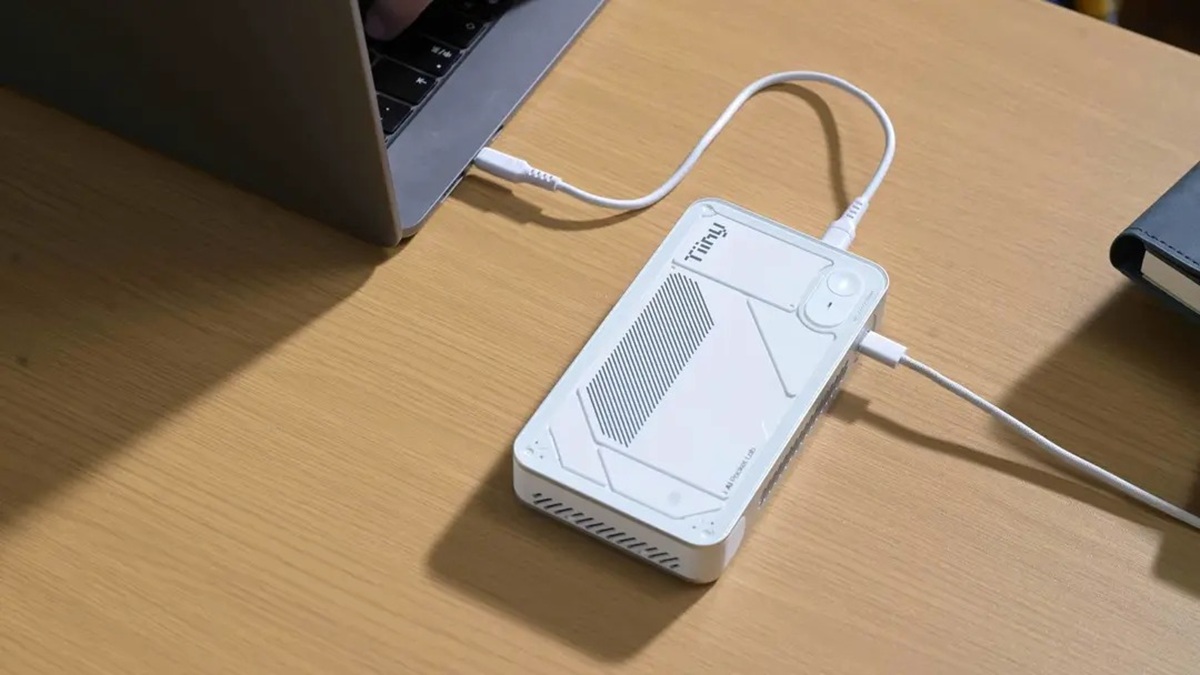 Supercomputador pessoal da Tiiny AI, do tamanho de um power bank, roda IA de até 120B parâmetros offline, consome 65 W e é reconhecido pelo Guinness
