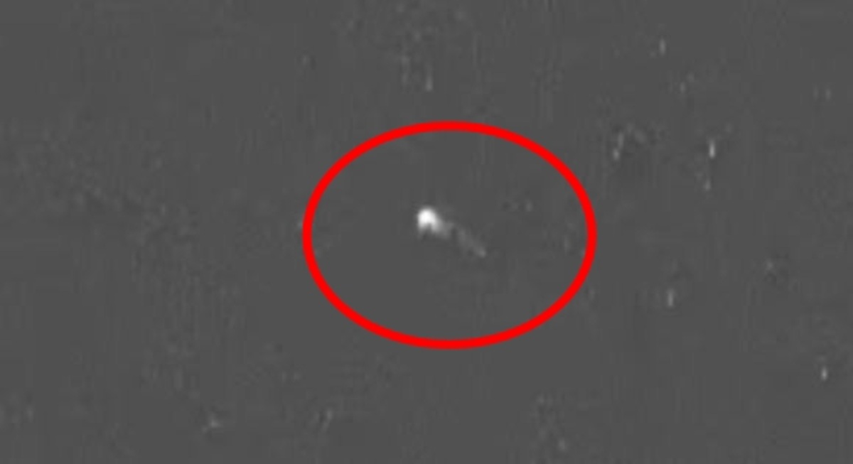 Esta imagem, obtida pelo instrumento WISPR da sonda Parker Solar Probe, mostra o cometa interestelar 3I/ATLAS. Crédito da imagem: NRL / NASA / JHUAPL / Guillermo Stenborg, JHUAPL.