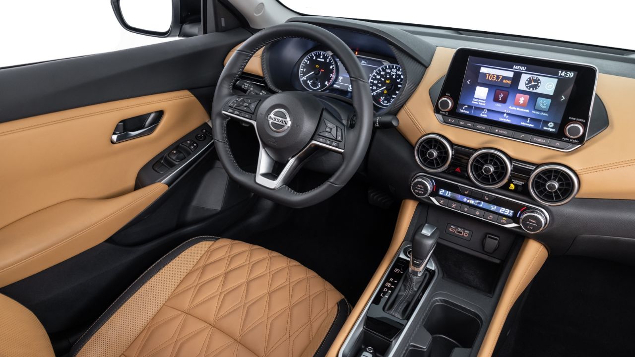 Nissan Sentra llama la atención por su confort y tecnología, pero tiene problemas reportados por los dueños. Ve los principales puntos a considerar antes de la compra.