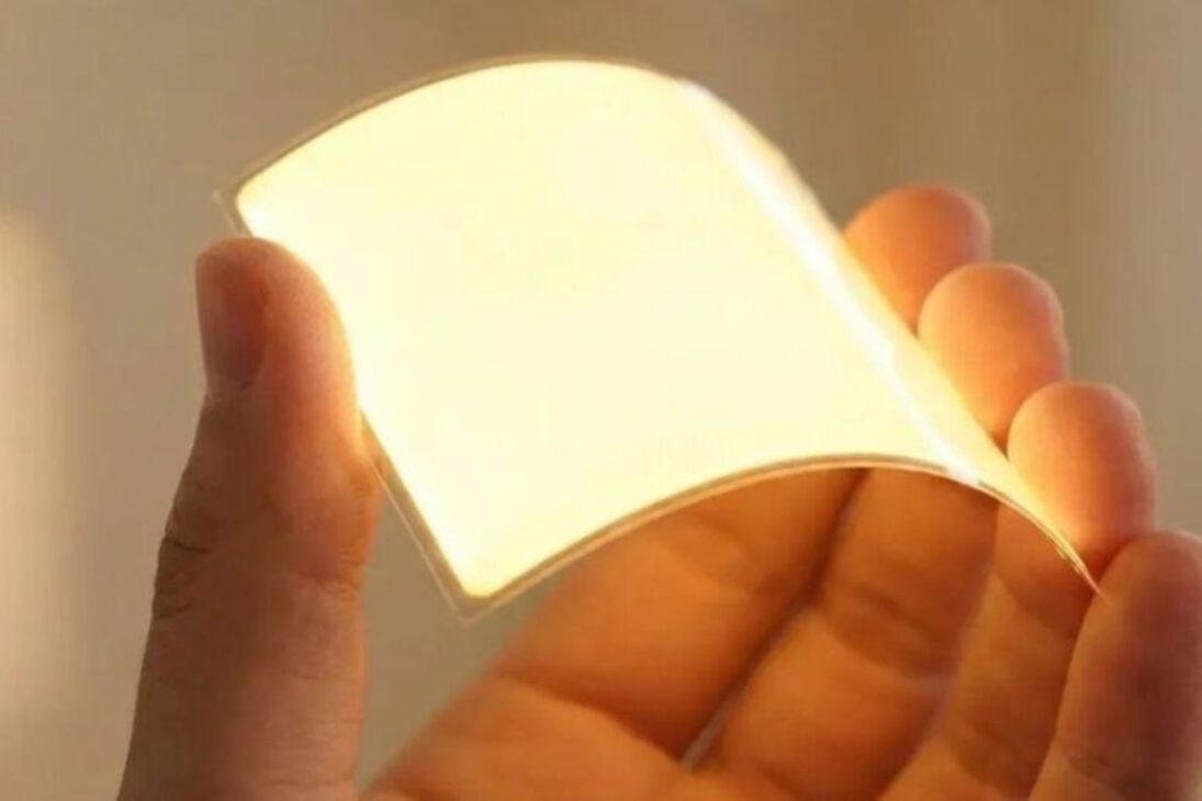 paneles de iluminación OLED ultrafinos en 2026: iluminación OLED combinada al LED con atenuación y automatización para luz uniforme, menos deslumbramiento e integración en techos y muebles residenciales.