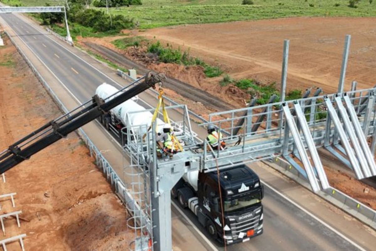 BR-364 estreia pedágio eletrônico em free flow na Nova 364 com aval da ANTT e explica tarifas, descontos e pagamento em até 30 dias.