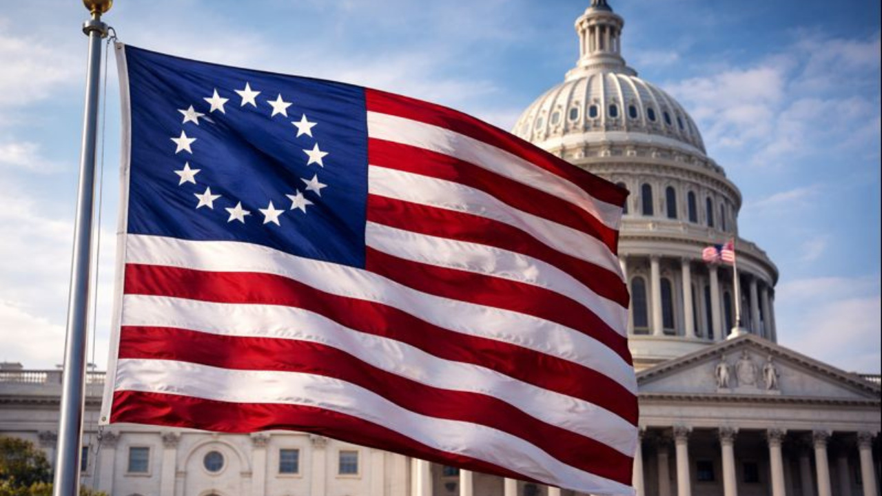 Bandeira de Betsy Ross reaparece com slogan America First, reforçando nacionalismo americano em meio a críticas à política externa dos EUA