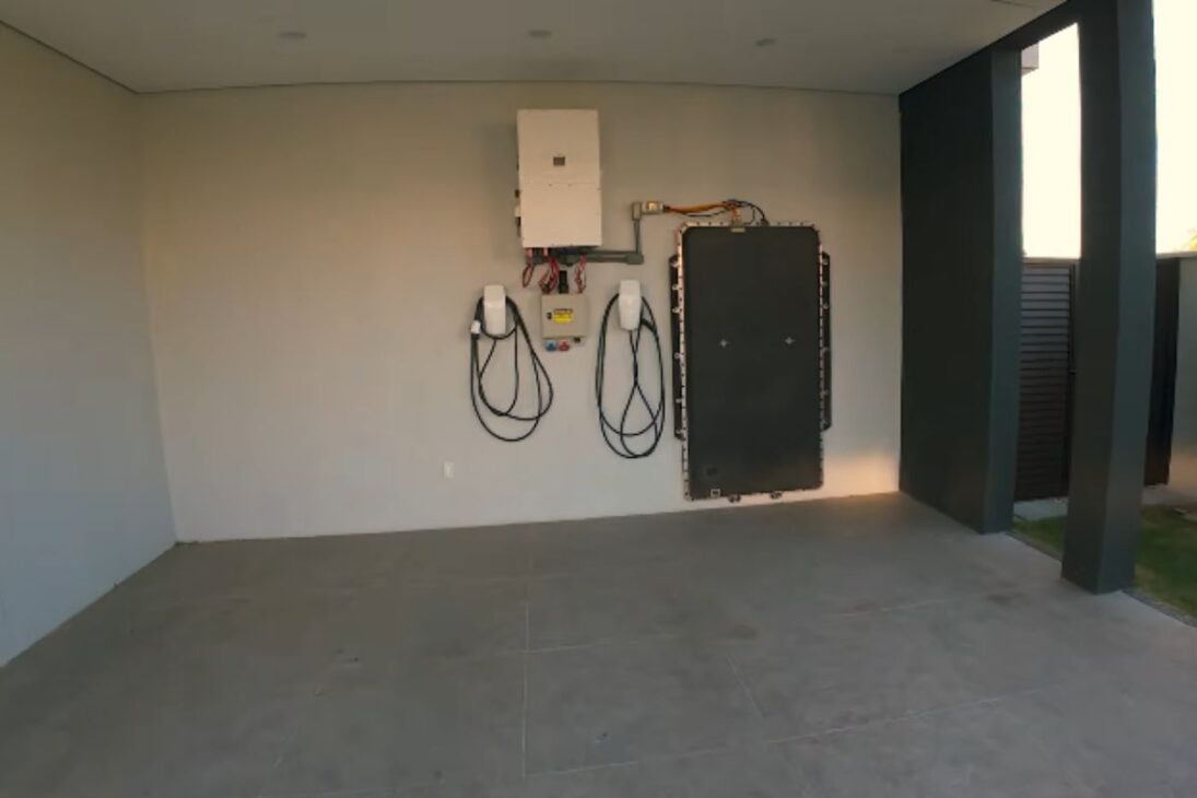 En Ceará, batería de coche eléctrico gana segunda vida de la batería como batería residencial en sistema solar híbrido y sistema off grid.
